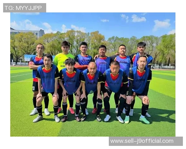 足球之夜鲁能激情四溢球迷齐聚共庆精彩赛事盛宴