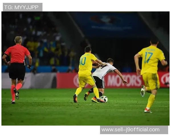 足球比赛场长的职责与挑战解析及其对比赛结果的影响